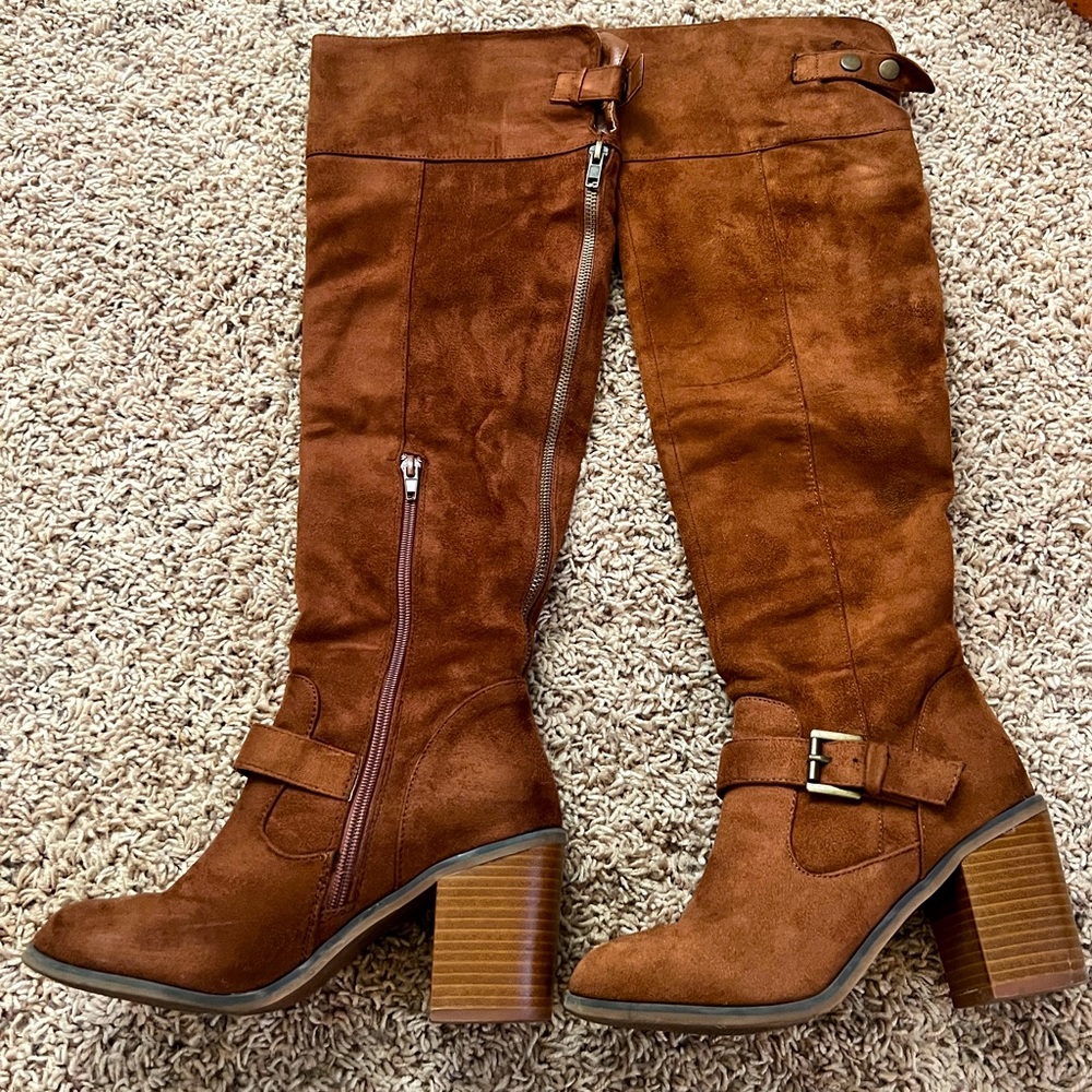 Rust suede-like over the knee boots 👢